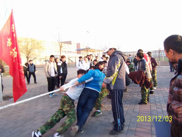 BEAT365官网冬季学生拔河比赛拉开帷幕