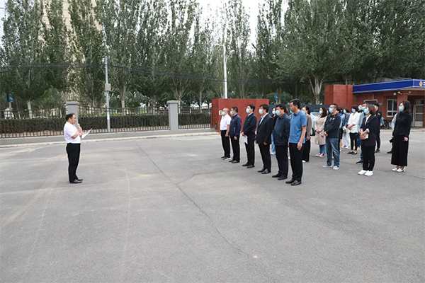 BEAT365英国官网网站财经旅游学院正式揭牌