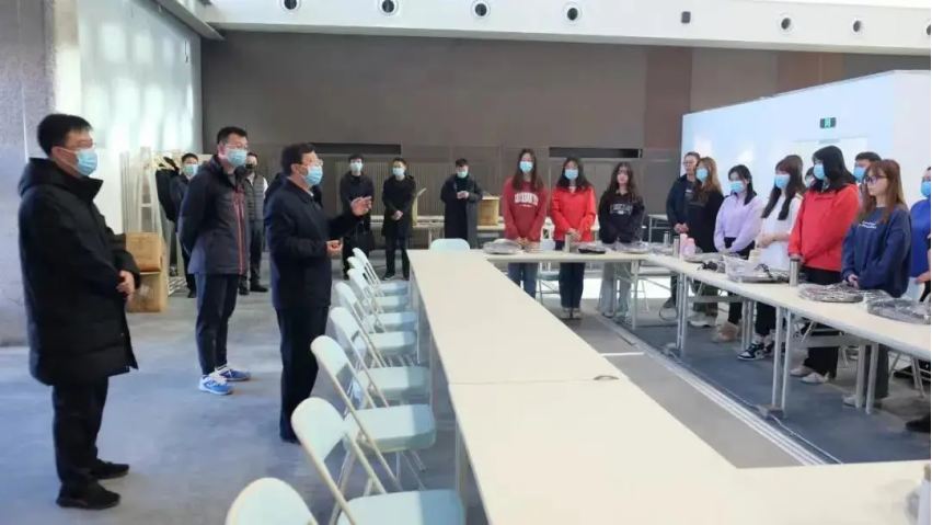 共青团河北省委书记侯贵松慰问BEAT365官网首批冬奥赛会志愿者