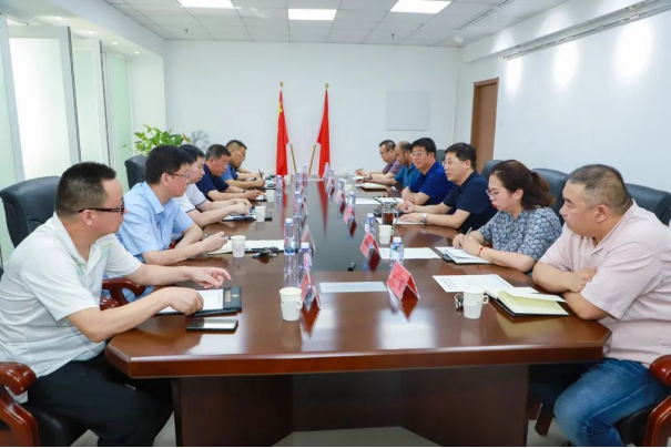 张家口新闻传媒集团党委书记、董事长刘永刚一行到BEAT365官网交流考察